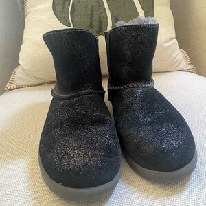 Ugg kids boots black with silver metallic sparkle. Size 12 youth.